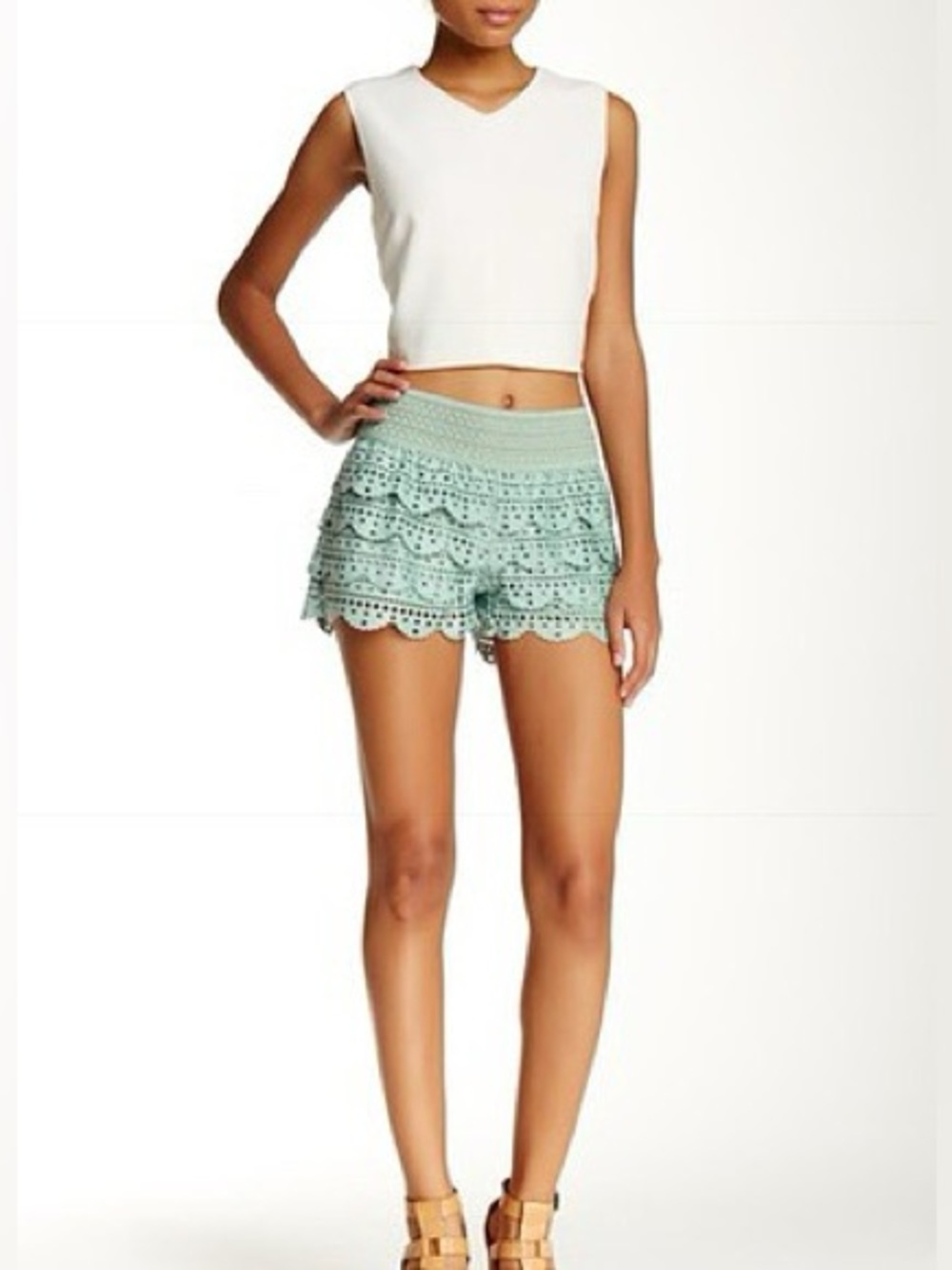 NWT Jolt Mint Green Faux Suede Tiered Shorts—Size Small